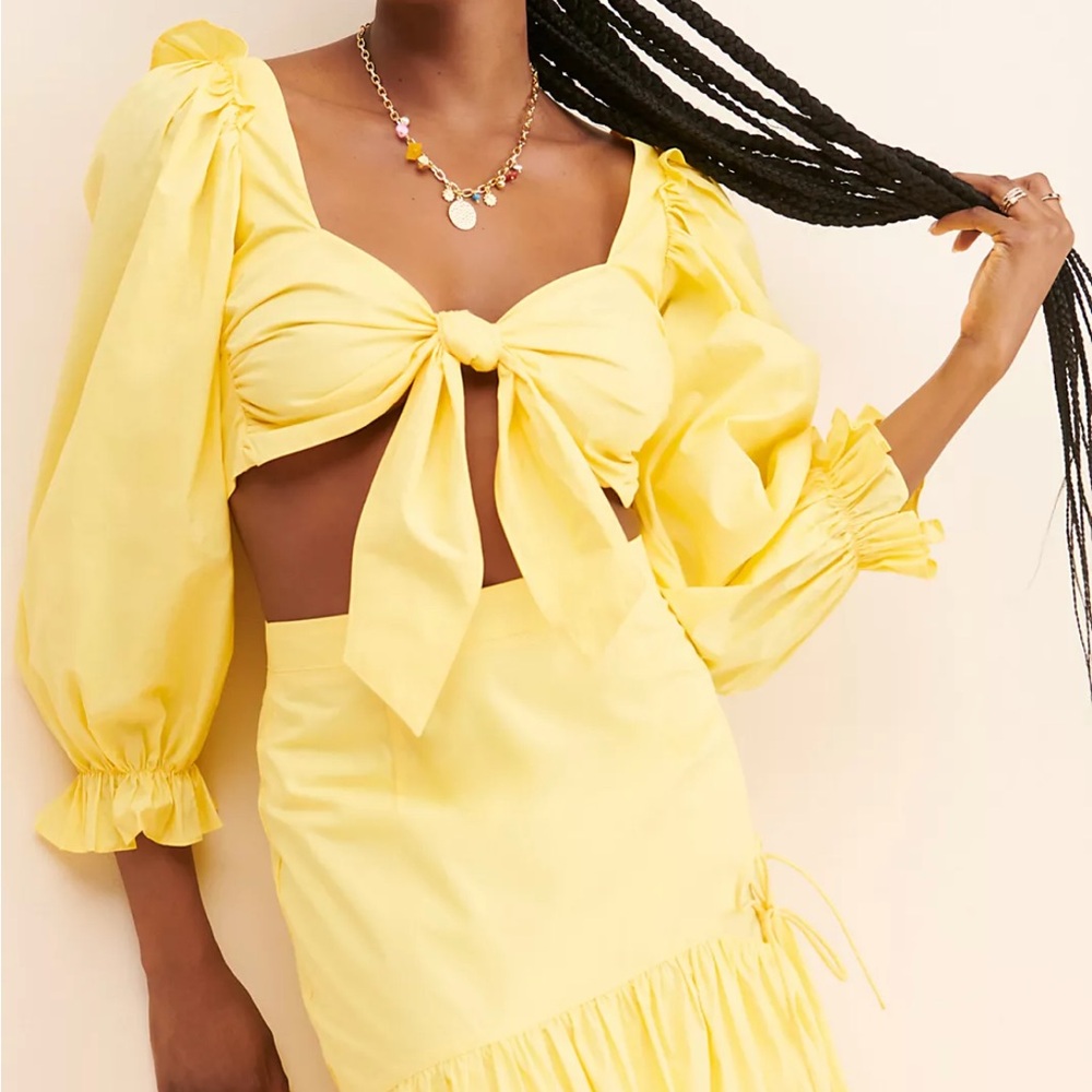 Allina Liu Yellow Puff Sleeve Crop Top